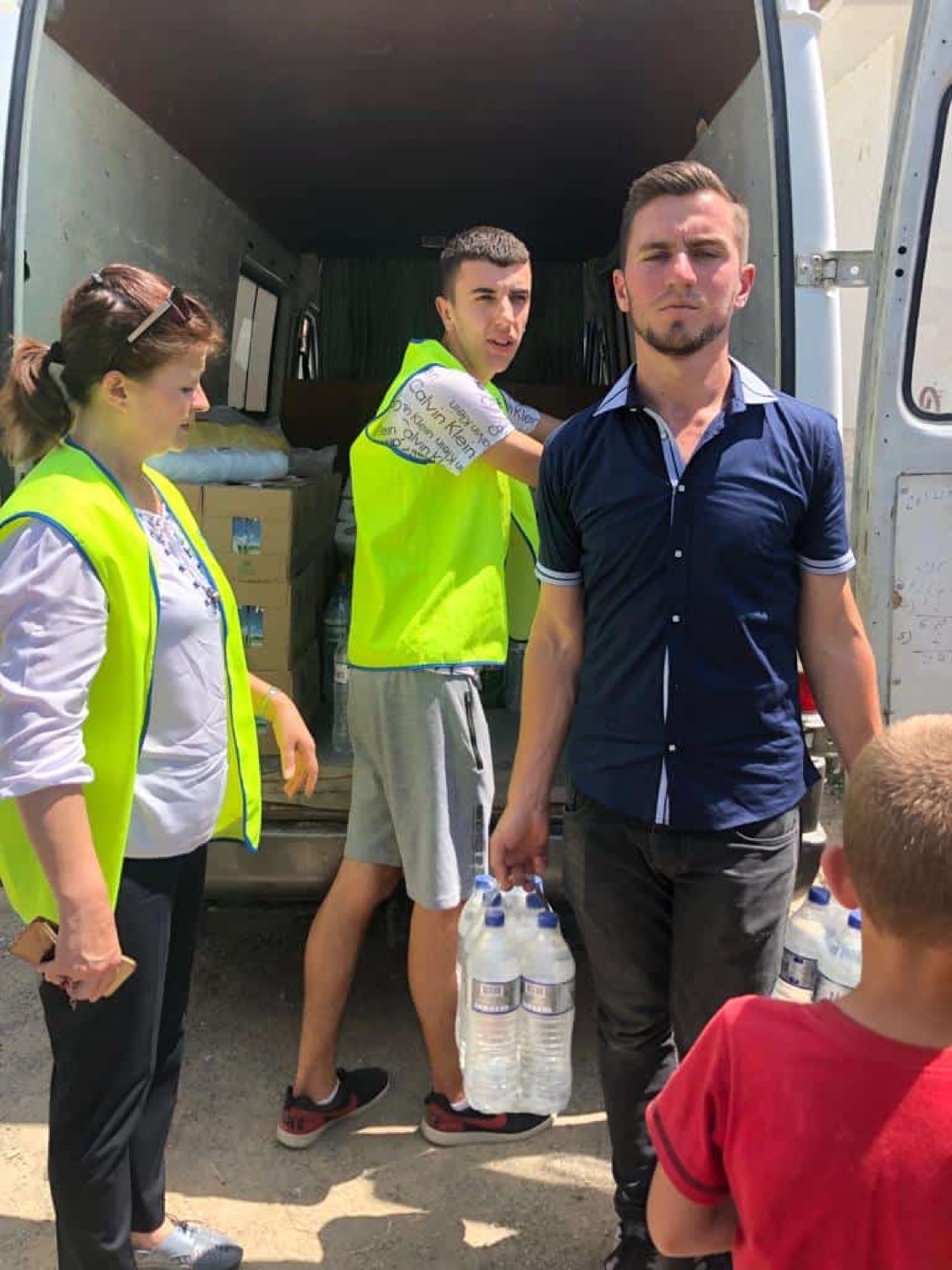 Earthquake Relief — Korçë — photograph 2